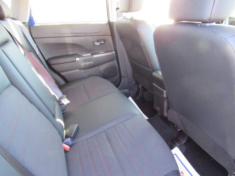 2025 Mitsubishi Outlander Sport SE