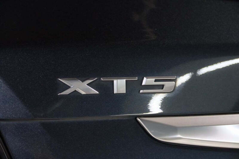 2020 Cadillac XT5 Sport