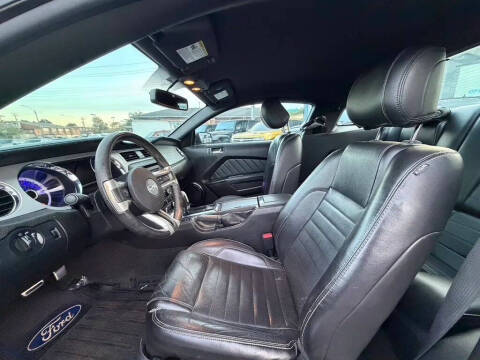 2013 Ford Mustang V6 Premium