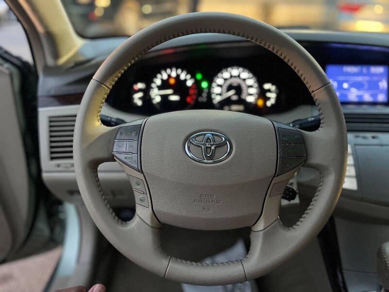 2010 Toyota Avalon XLS