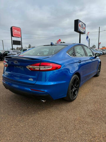 2020 Ford Fusion SE