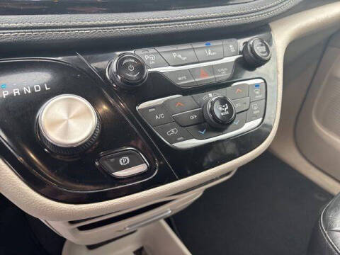 2022 Chrysler Pacifica Hybrid Touring L