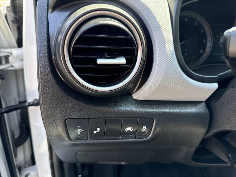 2021 Hyundai Kona SEL Plus