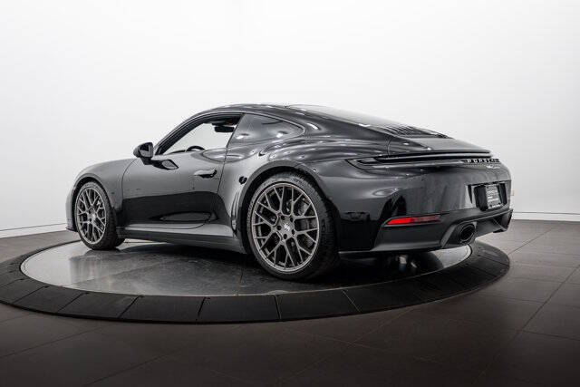 2025 Porsche 911 Carrera
