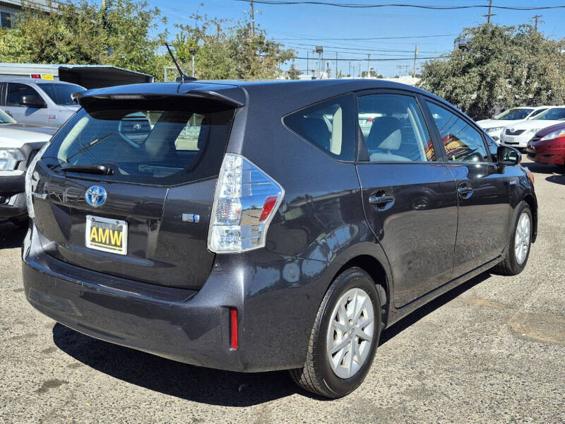 2013 Toyota Prius v Three