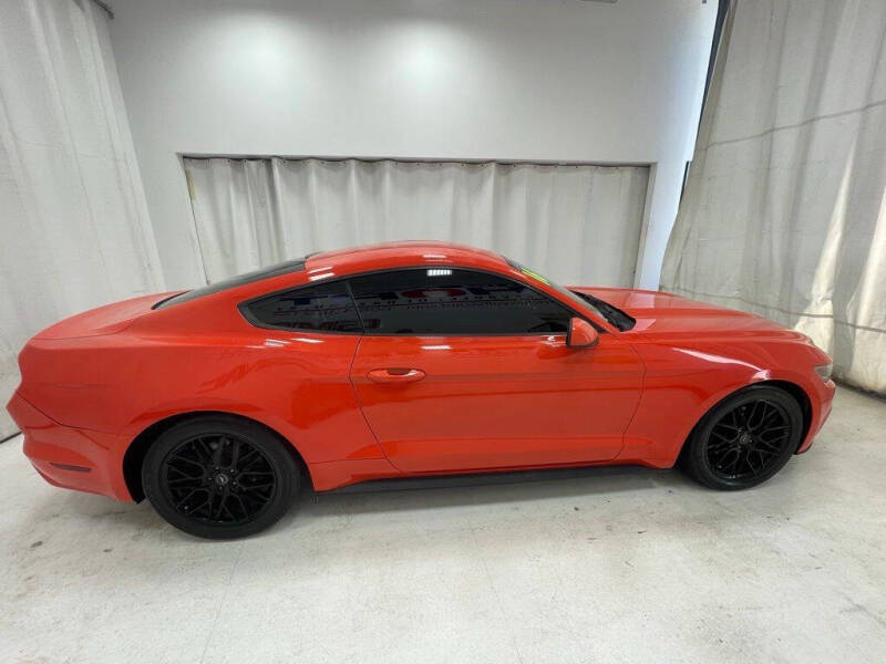 2016 Ford Mustang V6