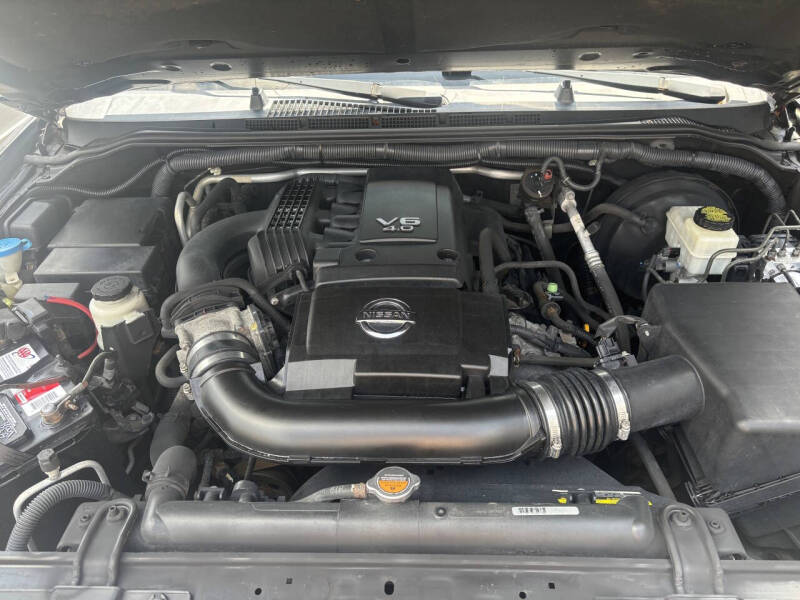 2012 Nissan Pathfinder Silver Edition