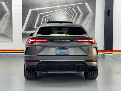2022 Lamborghini Urus