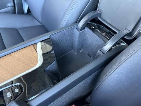 2024 Volvo XC90 B6 Plus Bright Theme 7P