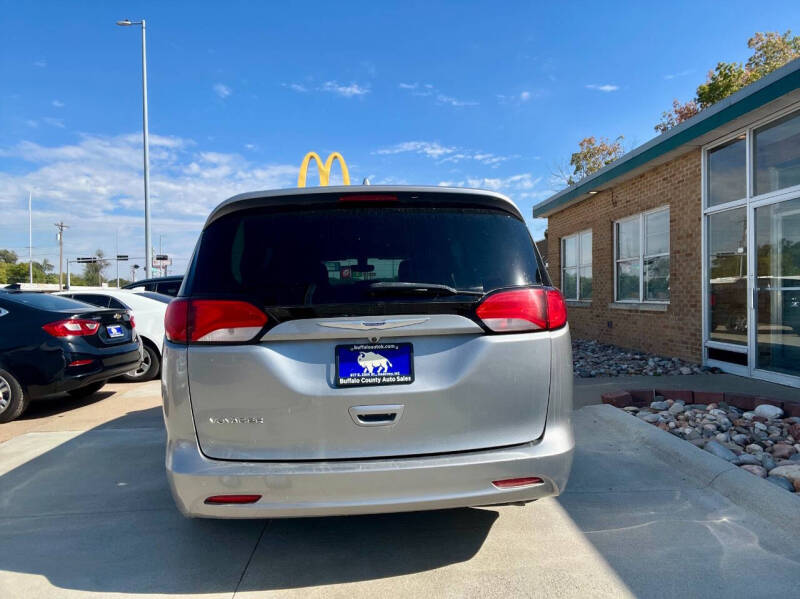 2020 Chrysler Voyager LXi