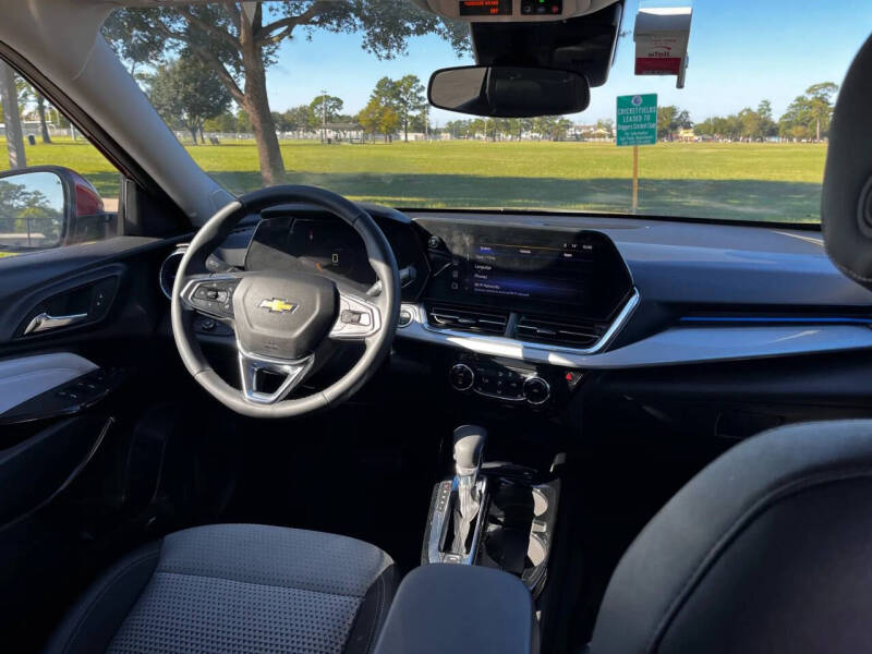 2025 Chevrolet Trax LT