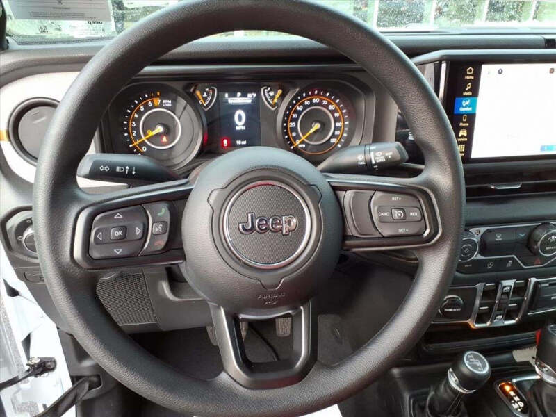 2026 Jeep Gladiator Sport