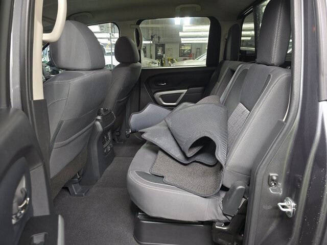 2024 Nissan Titan SV