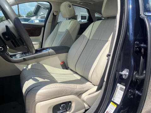 2016 Jaguar XJ R-Sport