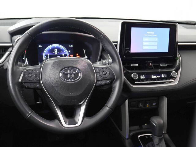 2025 Toyota Corolla Cross XLE