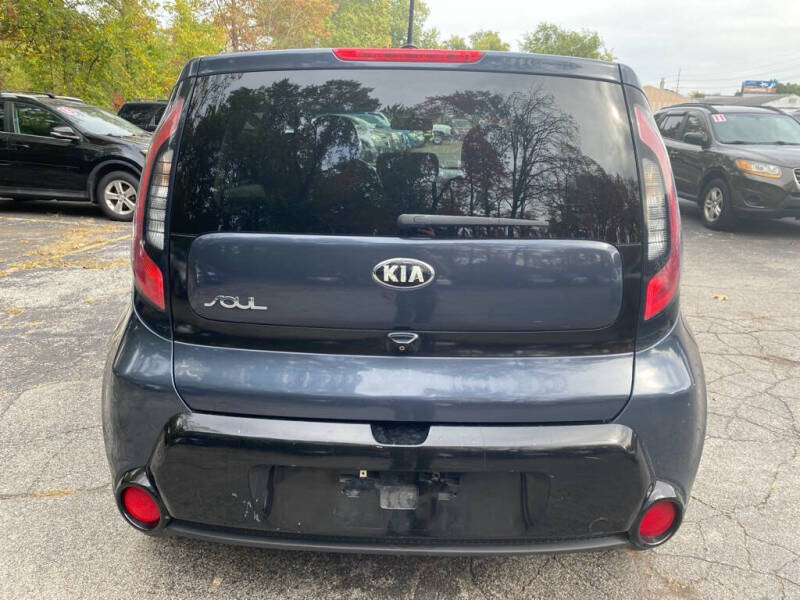 2016 Kia Soul +