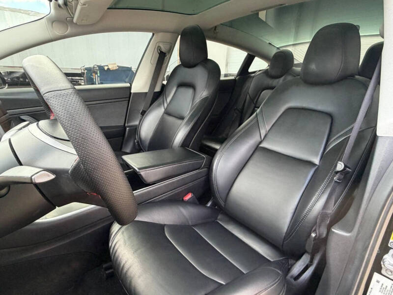 2020 Tesla Model 3 Standard Range