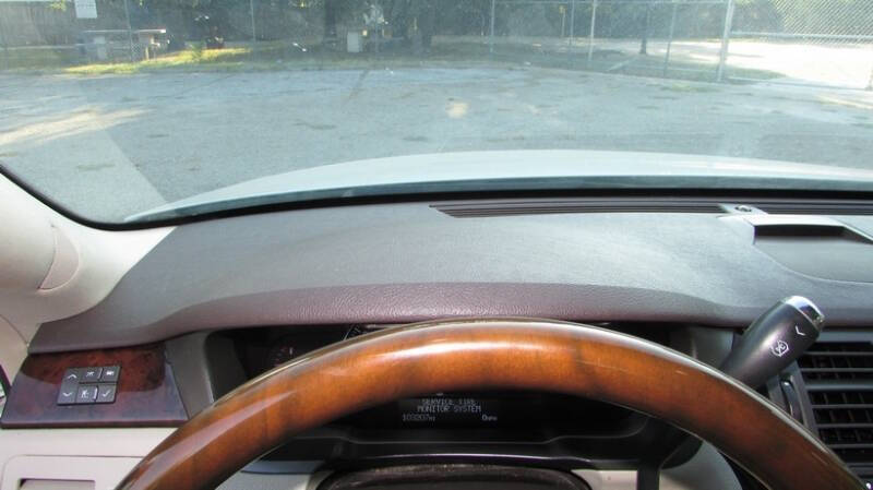 2011 Cadillac DTS Premium Collection
