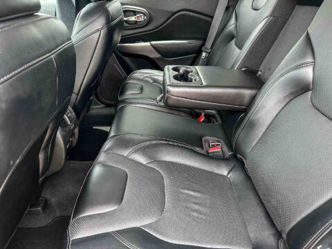 2022 Jeep Cherokee Latitude Lux