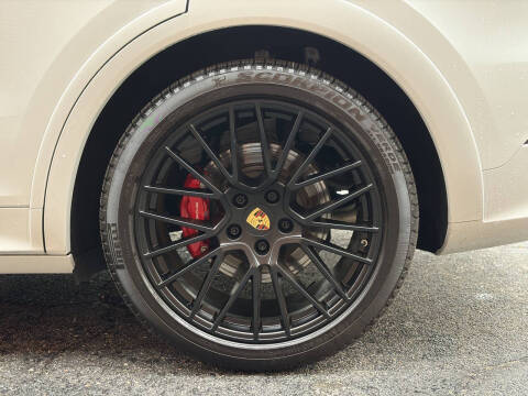 2022 Porsche Cayenne GTS