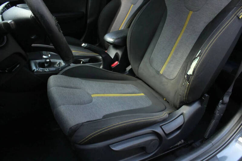 2019 Hyundai Veloster