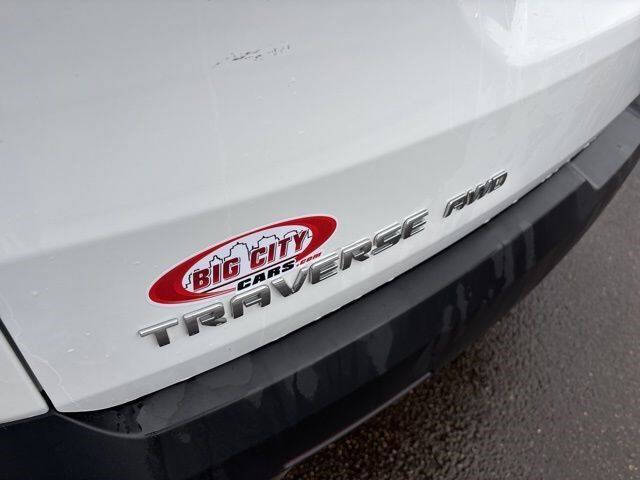 2023 Chevrolet Traverse LS