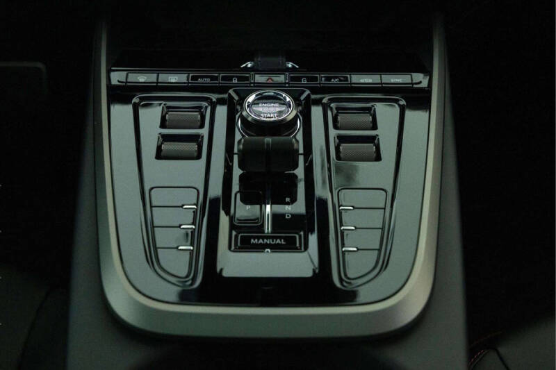 2026 Aston Martin DBX 707
