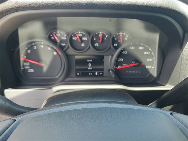 2025 Chevrolet Silverado 1500 Custom