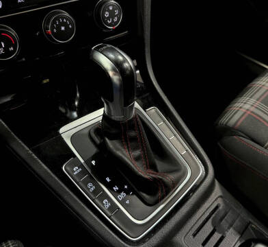 2018 Volkswagen Golf GTI S