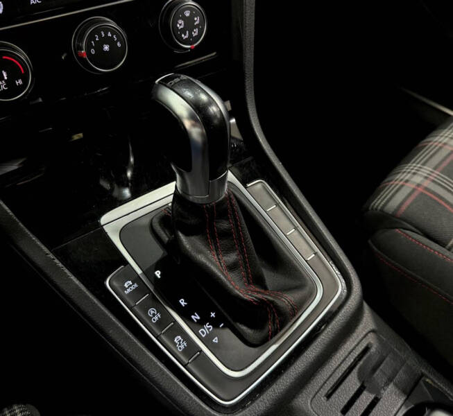 2018 Volkswagen Golf GTI S