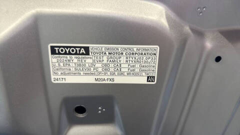 2024 Toyota Prius LE