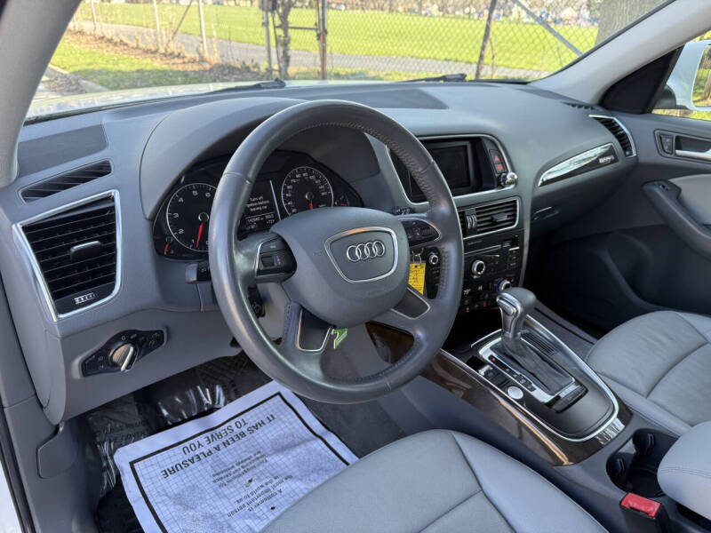 2014 Audi Q5 2.0T quattro Premium Plus