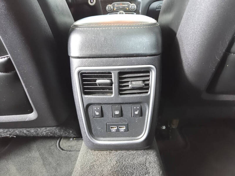 2016 Chrysler 300 C