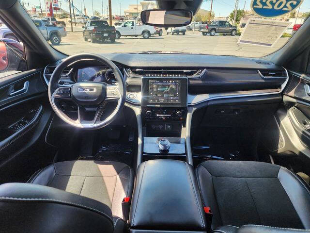 2022 Jeep Grand Cherokee L Laredo