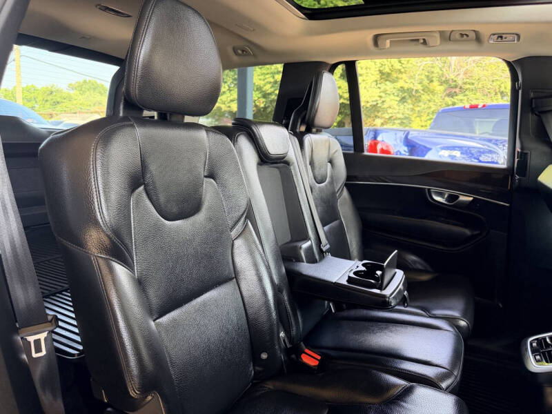 2019 Volvo XC90 T6 Momentum