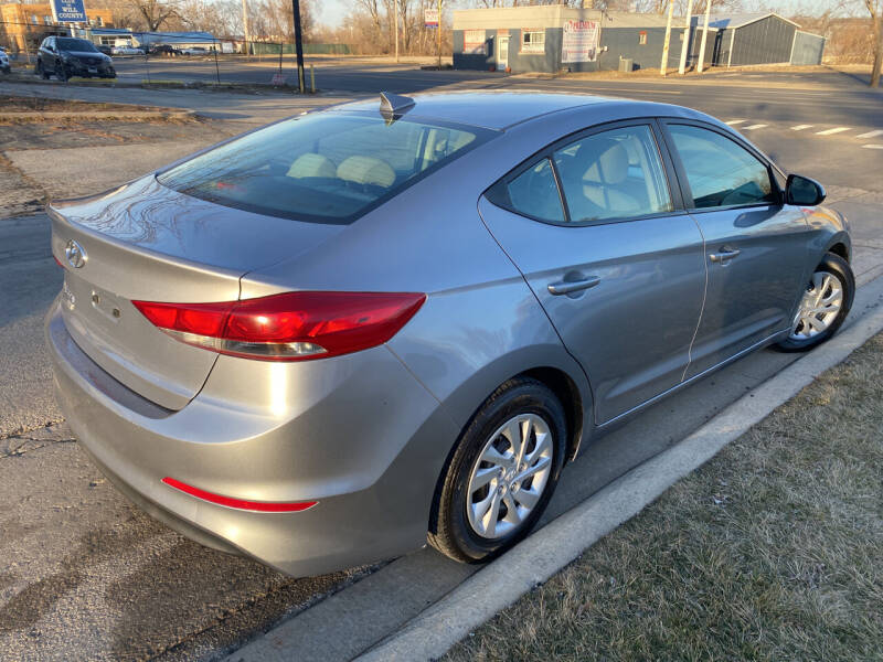 2017 Hyundai Elantra SE