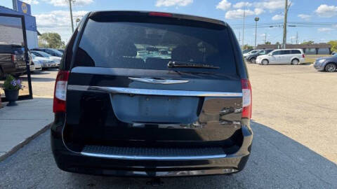 2014 Chrysler Town and Country Touring