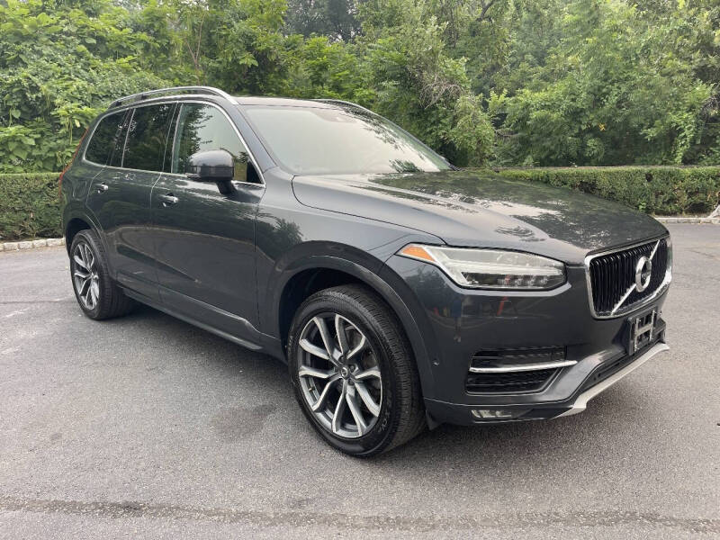 2016 Volvo XC90 T6 Momentum