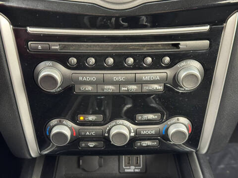 2018 Nissan Pathfinder S