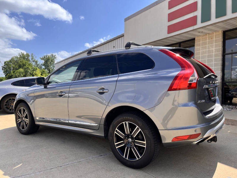 2017 Volvo XC60 T5 Dynamic