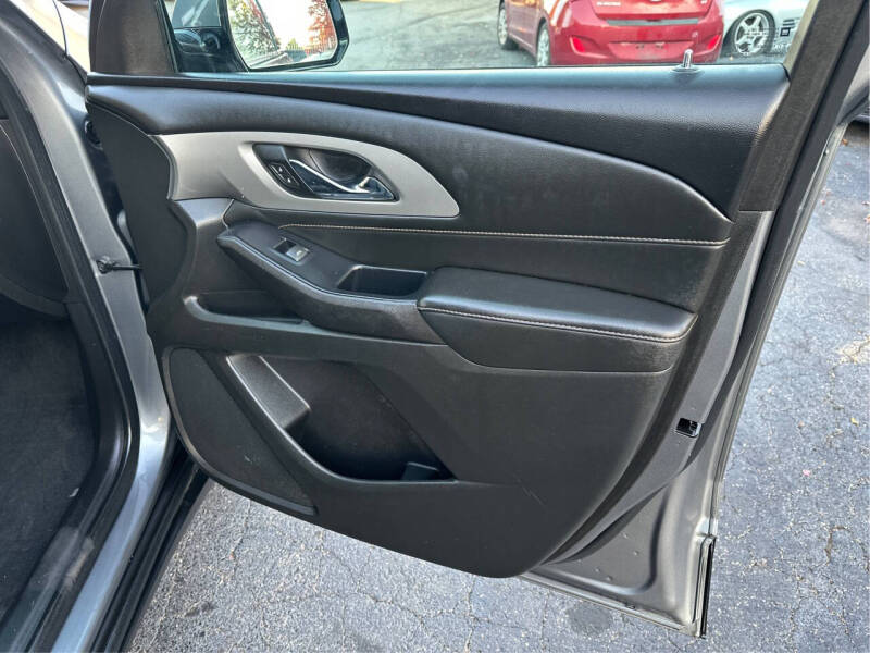 2020 Chevrolet Traverse LT Cloth