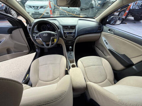 2016 Hyundai Accent SE