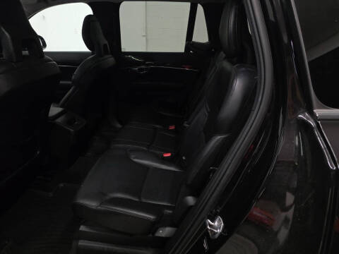 2017 Volvo XC90 T5 Momentum