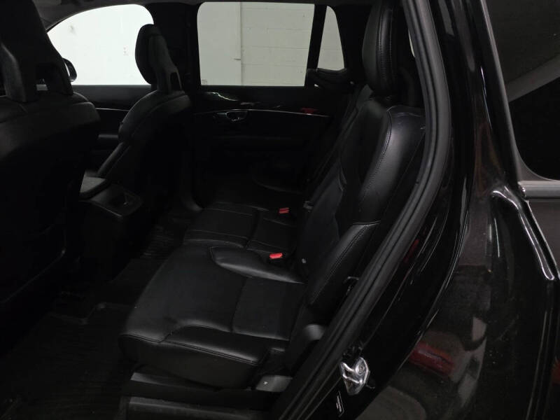 2017 Volvo XC90 T5 Momentum