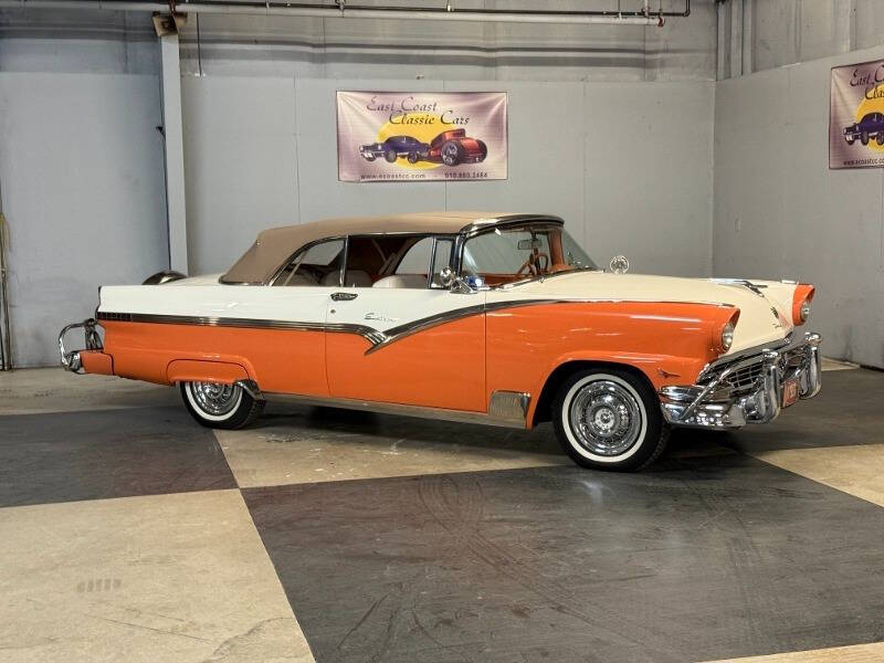 1956 Ford Sunliner