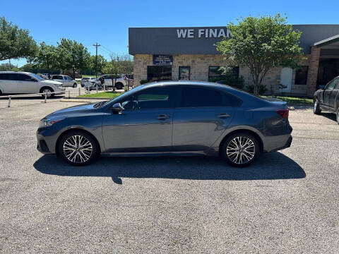 2022 Kia Forte GT Line