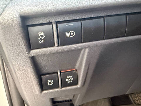 2021 Toyota Sienna LE 8-Passenger
