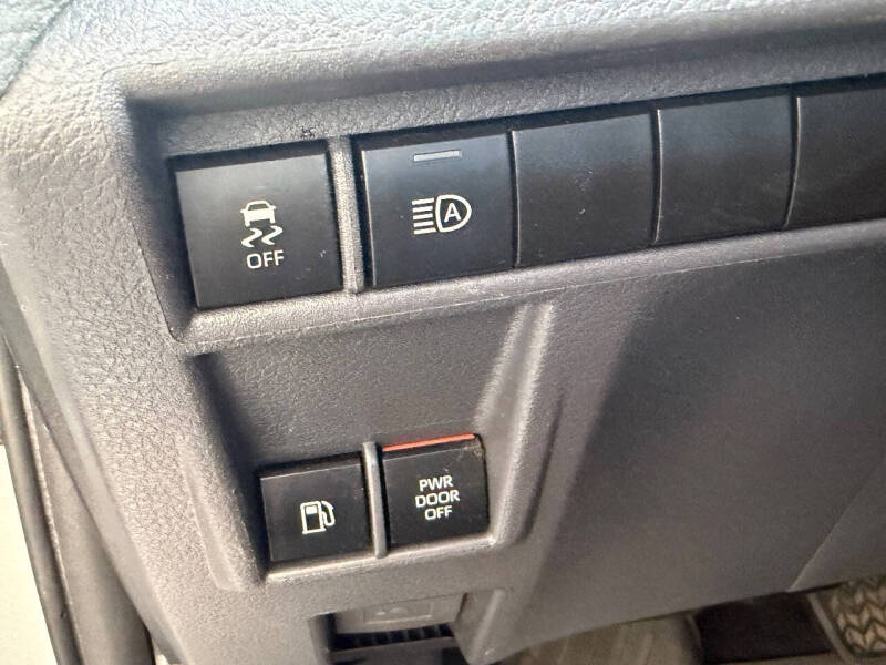 2021 Toyota Sienna LE 8-Passenger