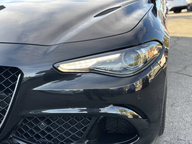 2017 Alfa Romeo Giulia Quadrifoglio