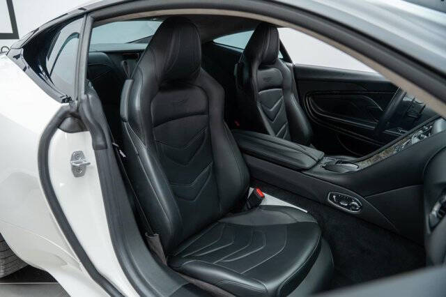 2019 Aston Martin DBS Superleggera